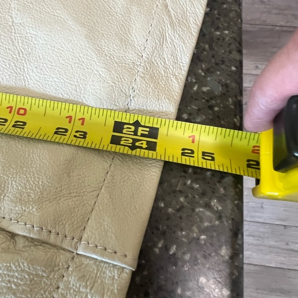 NWT VINTAGE USA Genuine Leather Jacket in Bone | Classic | Fall | Winter - Picture 11 of 13